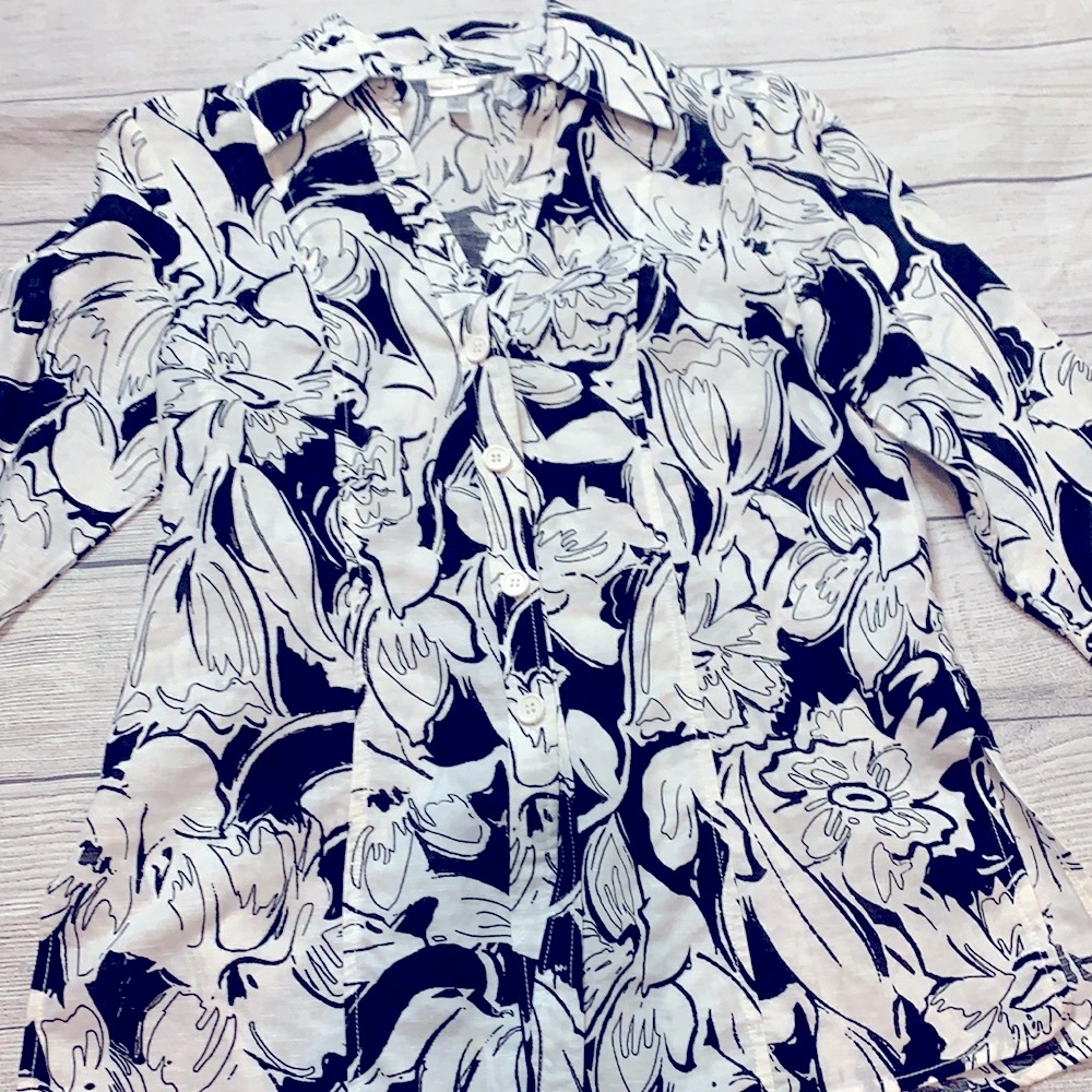 Harve Benard black and white blouse size small